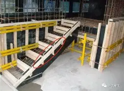 九州娱乐-包含南安普顿队员豪取三分，士气大振的词条